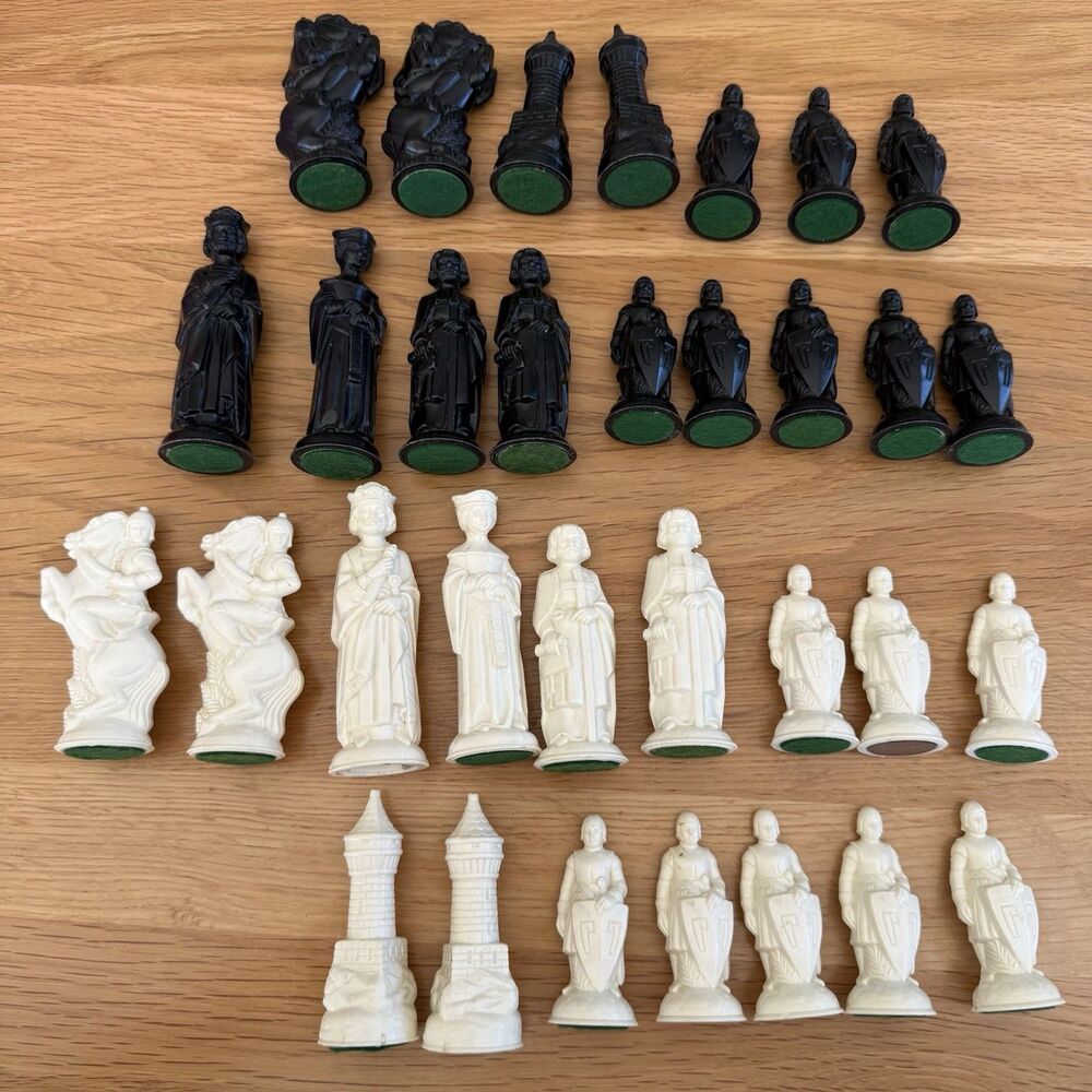 Vintage ANRI E S Lowe Renaissance Chess Set 32 Figures No Board